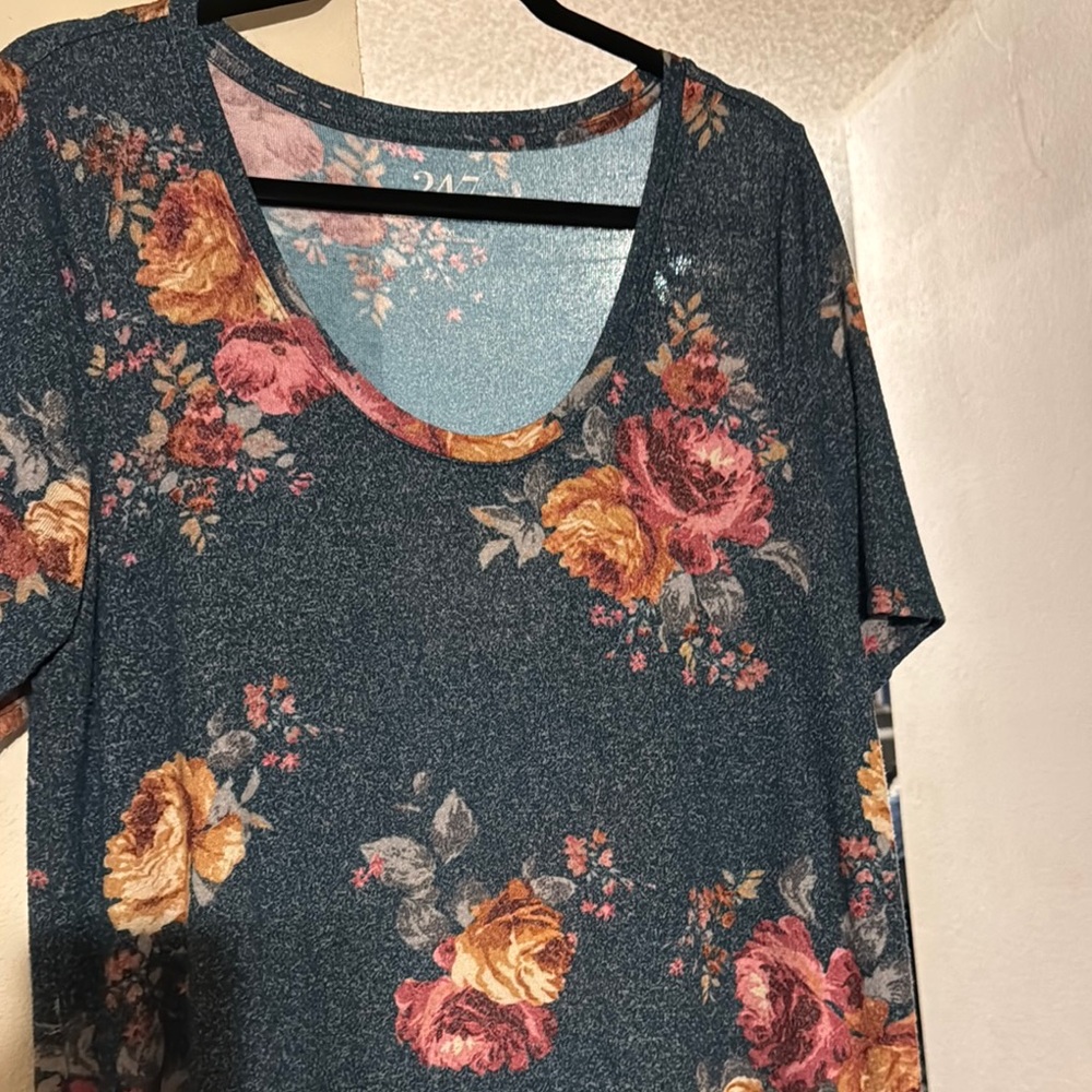 Maurices Blue and Gray Short Sleeve T-Shirt